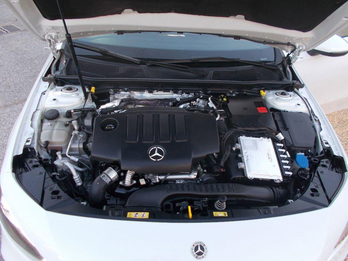 Mercedes-Benz Classe A 200 d Automatic Business (15)