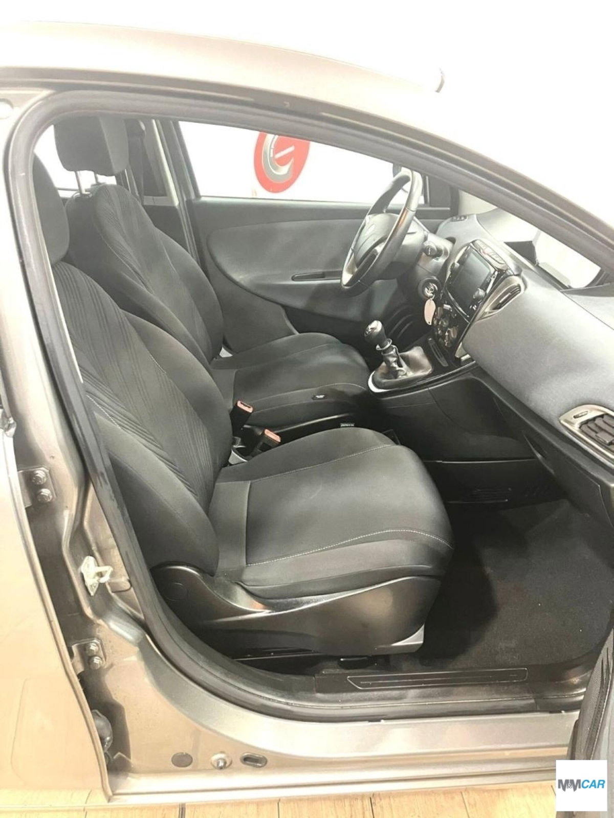 Lancia Ypsilon 1.0 FireFly 5 porte S&S Hybrid Gold Plus (10)