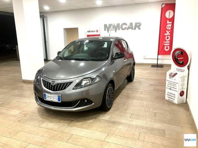 Lancia Ypsilon 1.0 FireFly 5 porte S&S Hybrid Gold Plus (2)