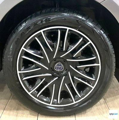 Lancia Ypsilon 1.0 FireFly 5 porte S&S Hybrid Gold Plus (5)