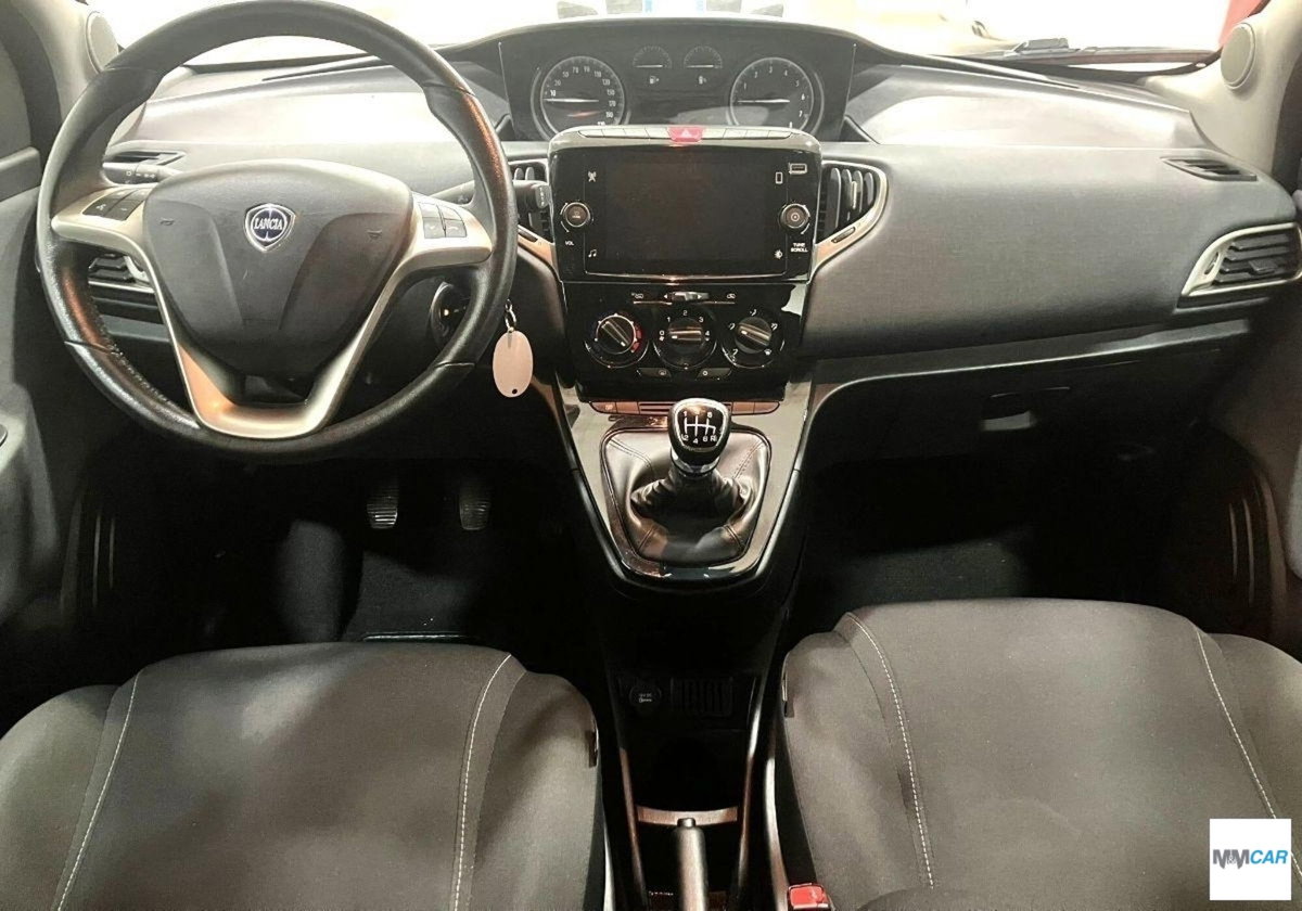 Lancia Ypsilon 1.0 FireFly 5 porte S&S Hybrid Gold Plus (7)