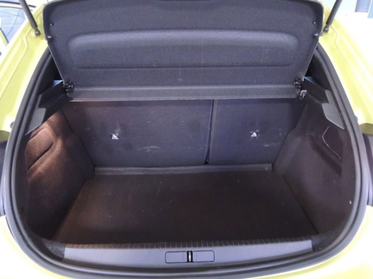 Peugeot 208 1.2 puretech Active s&s 100cv (14)