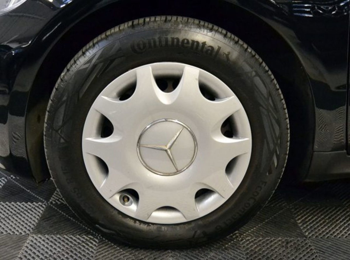 Mercedes-Benz Classe A 160 AUTOMATIC (18)