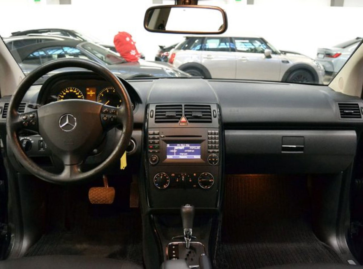 Mercedes-Benz Classe A 160 AUTOMATIC (5)