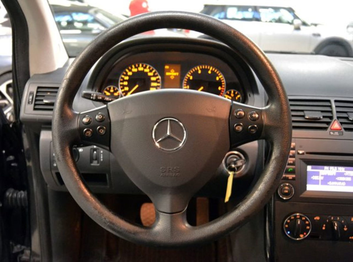 Mercedes-Benz Classe A 160 AUTOMATIC (8)