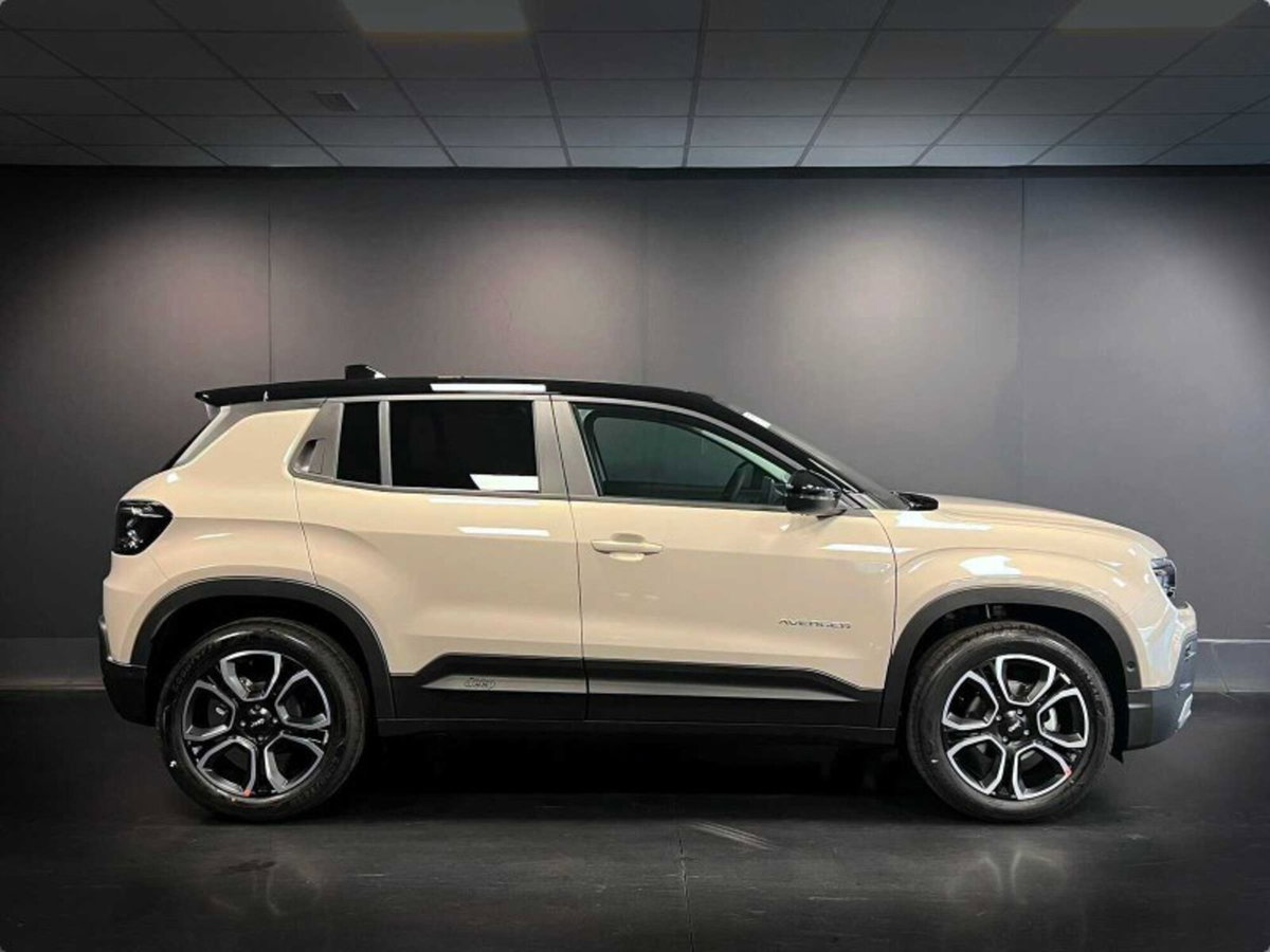 Jeep Avenger 1.2 turbo Summit fwd 100cv (8)