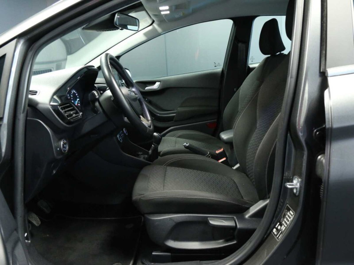 Ford Fiesta 1.1 75 CV 5 porte Titanium (13)