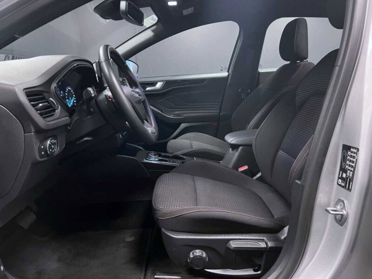 Ford Focus Station Wagon 1.5 EcoBlue 115 CV automatico SW ST-Line Design (14)