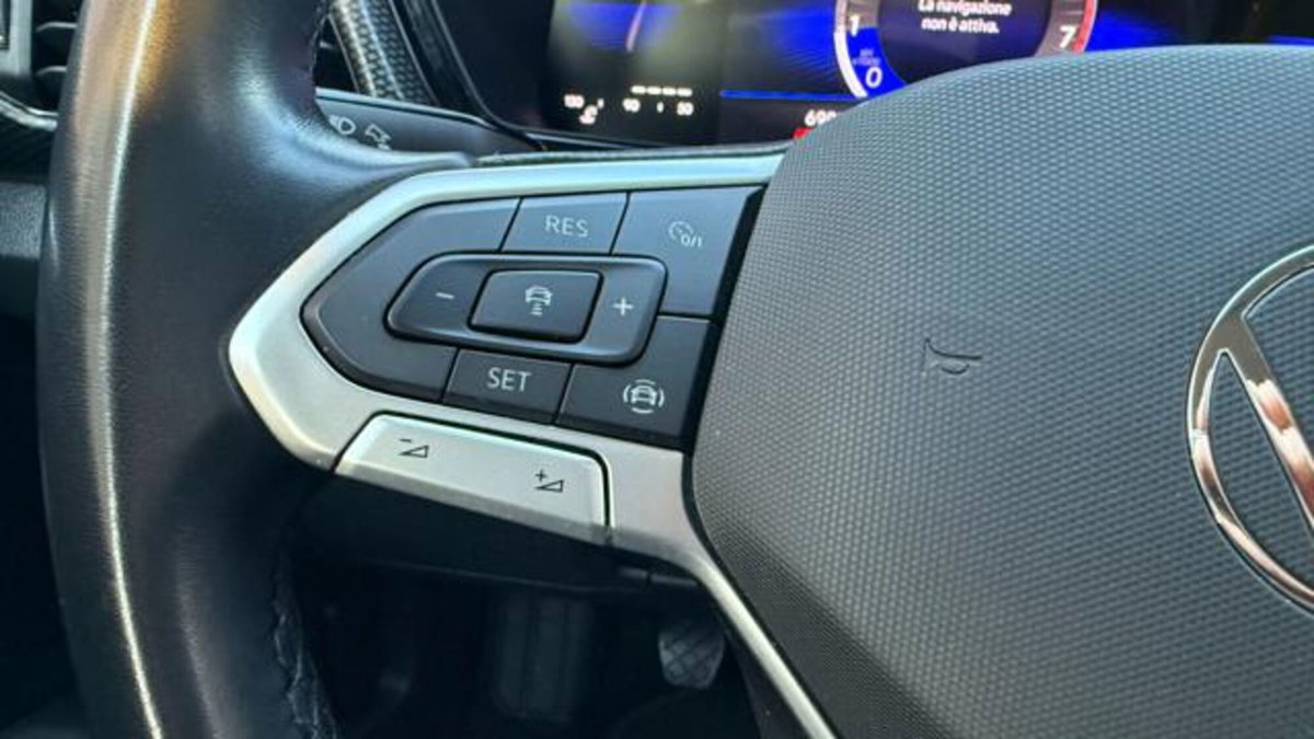 Volkswagen T-Cross 1.0 tsi Life 95cv (6)