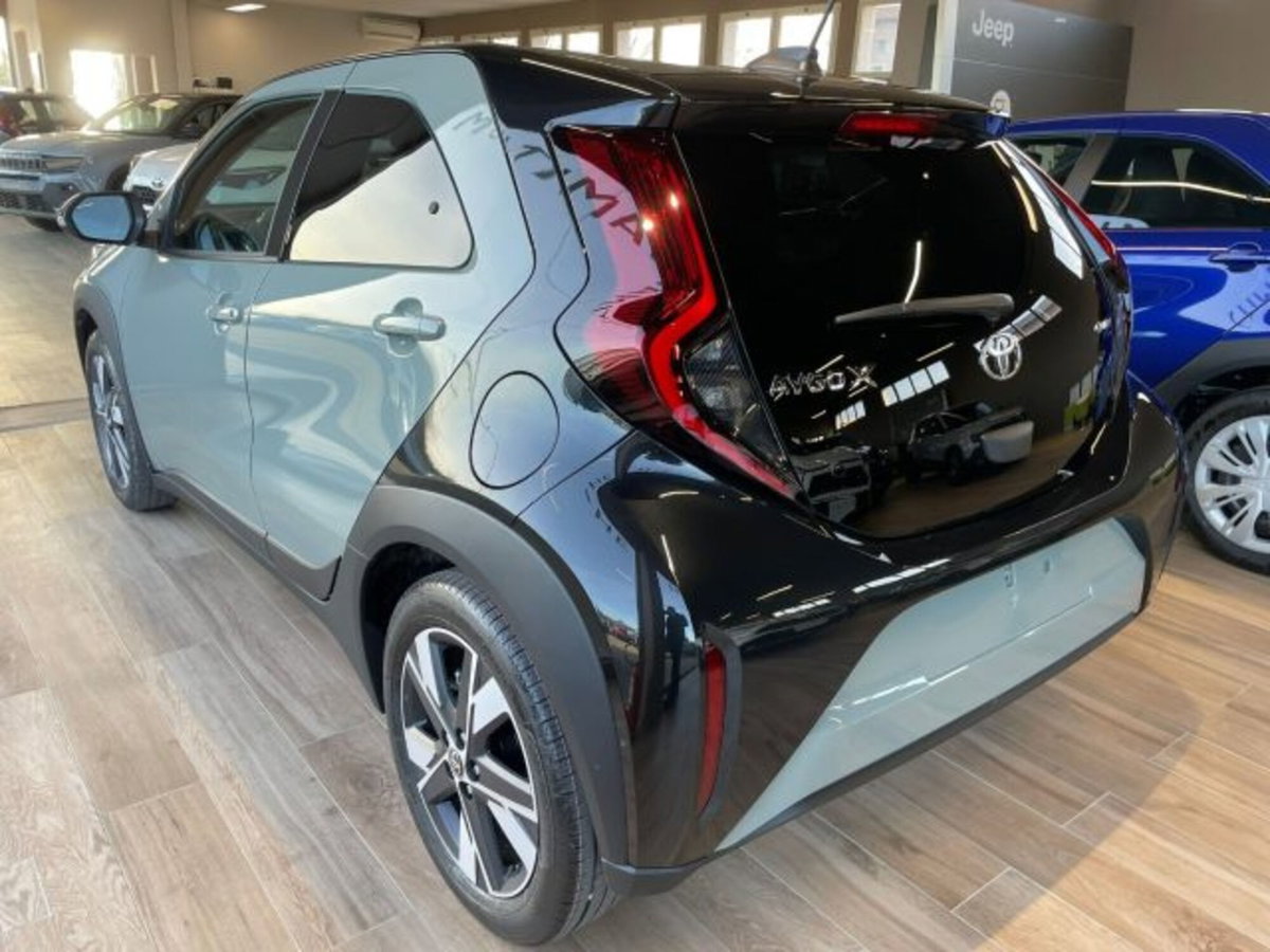 Toyota Aygo X 1.5 hybrid Icon e-cvt (5)