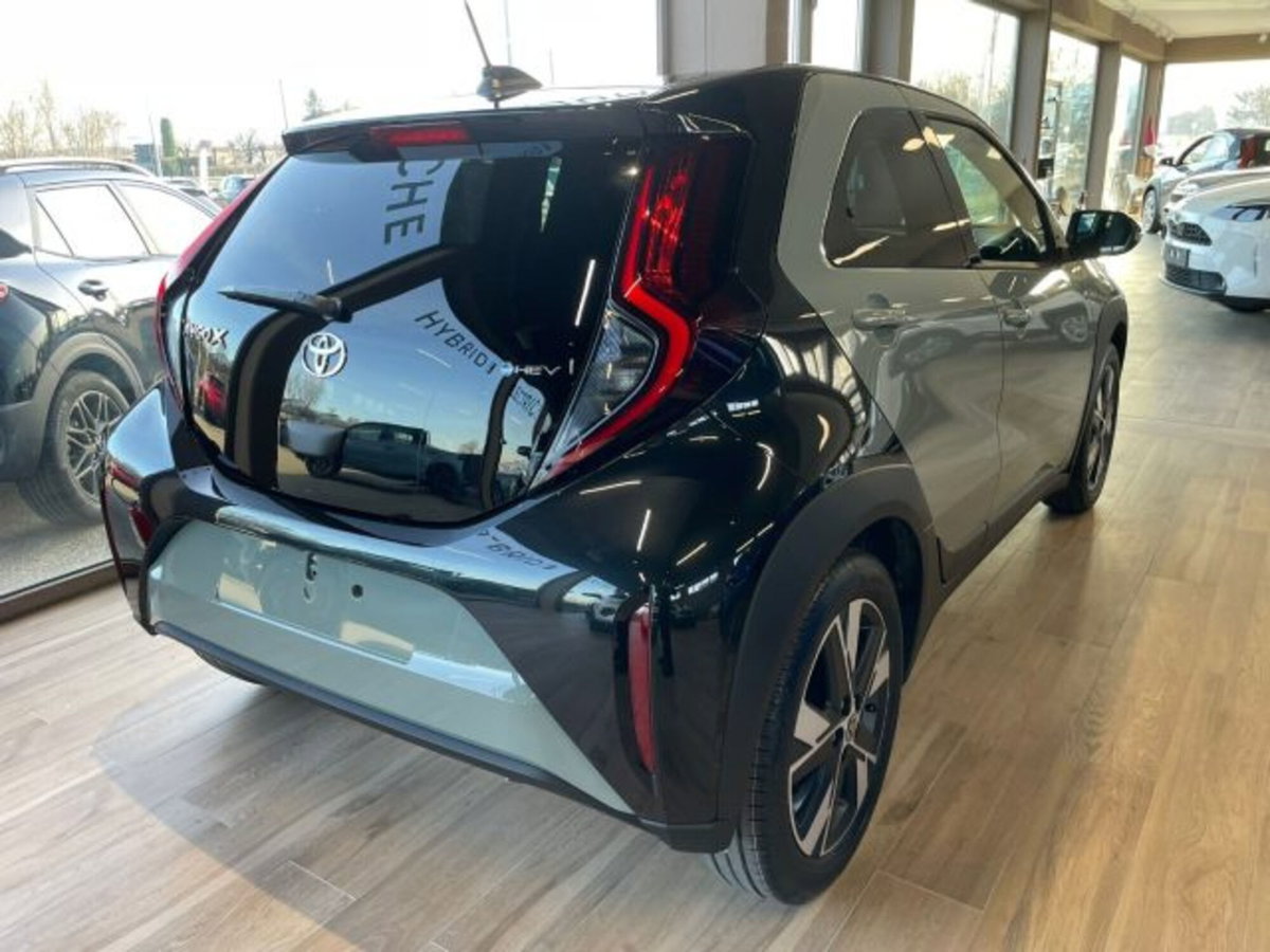 Toyota Aygo X 1.5 hybrid Icon e-cvt (8)