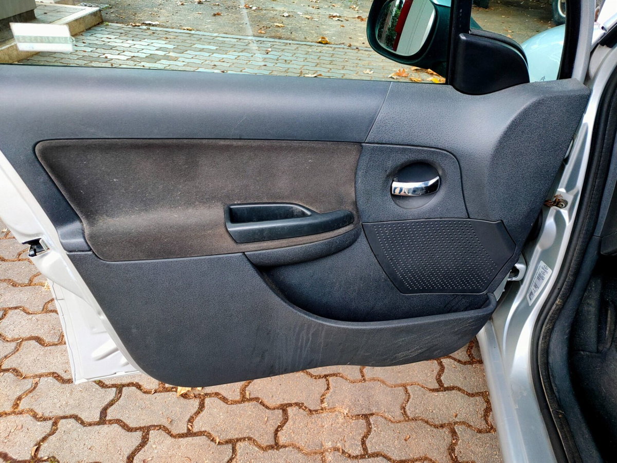 Citroen C3 1.1 airdream Exclusive Style Techno (14)