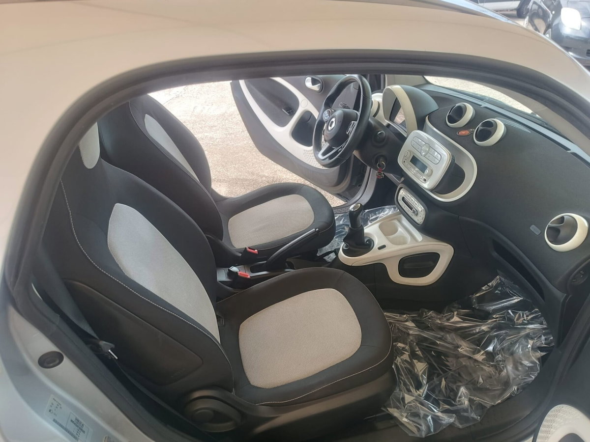 smart Fortwo 1000 52 kW MHD coupé passion (10)