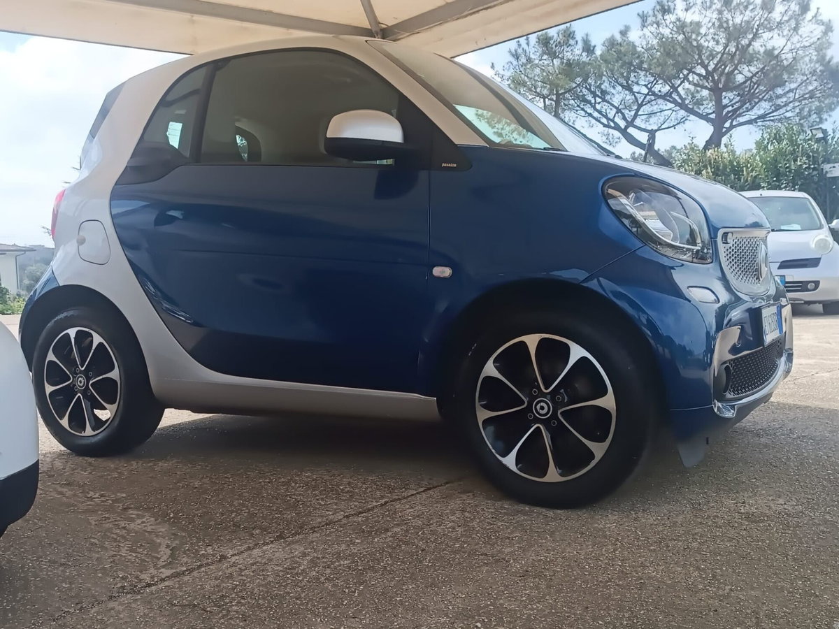 smart Fortwo 1000 52 kW MHD coupé passion (11)