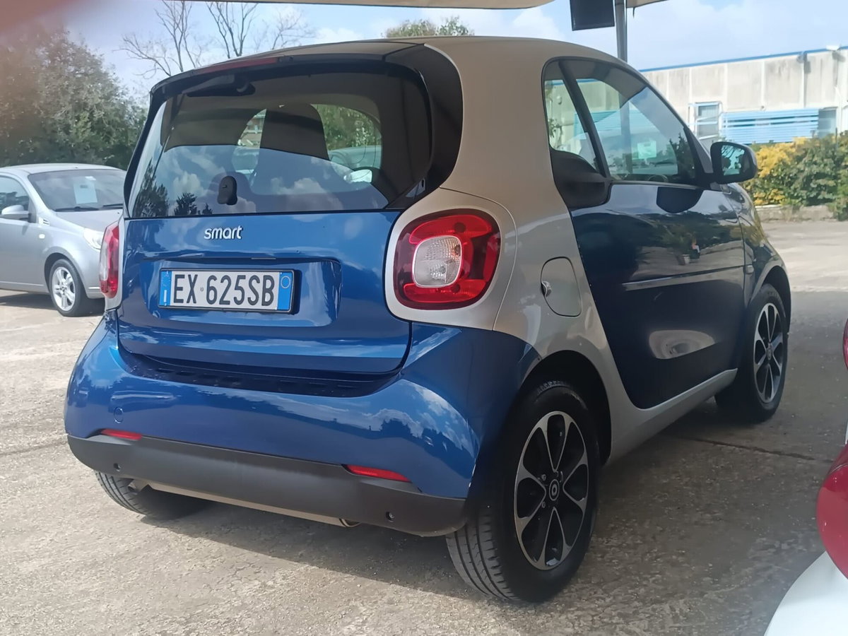 smart Fortwo 1000 52 kW MHD coupé passion (13)