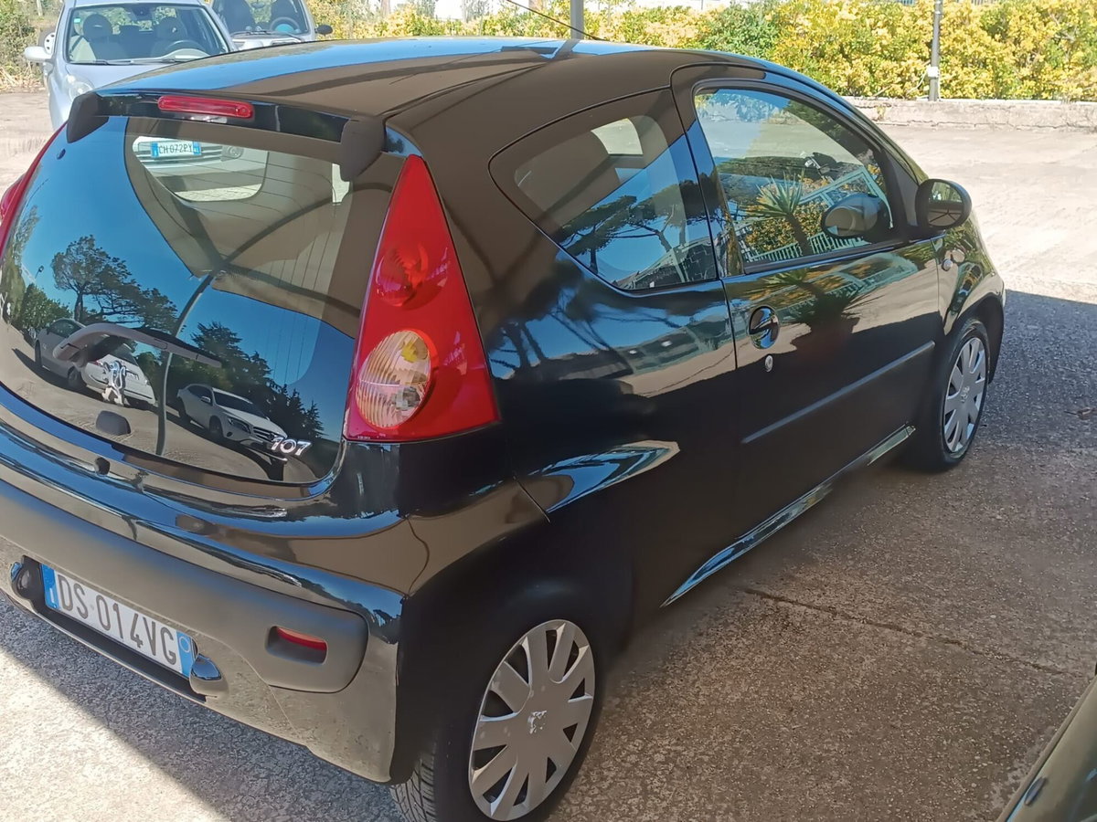 Peugeot 107 68CV 5p. Sweet Years (8)