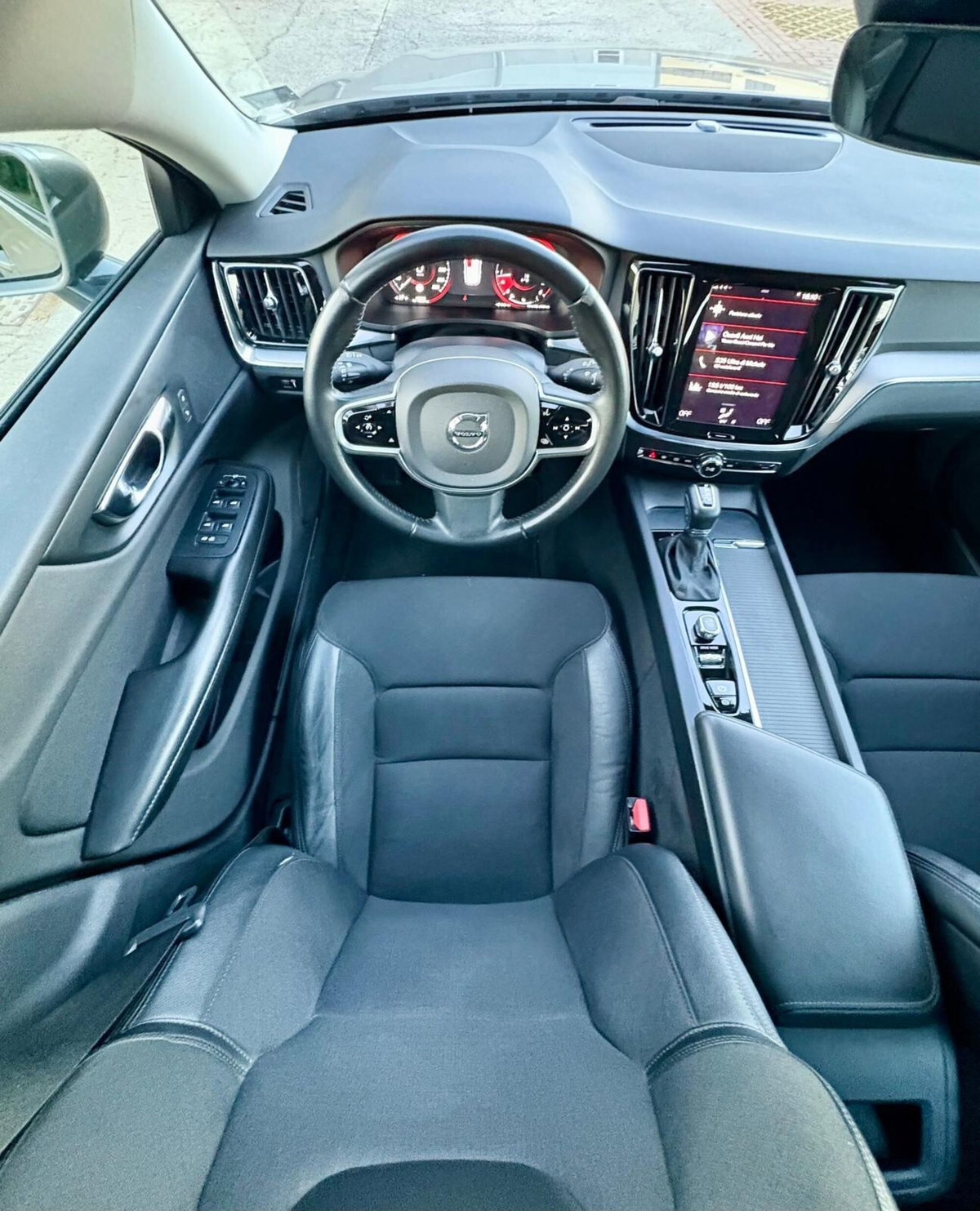 Volvo V60 Cross Country D4 Geartronic Business Plus (15)
