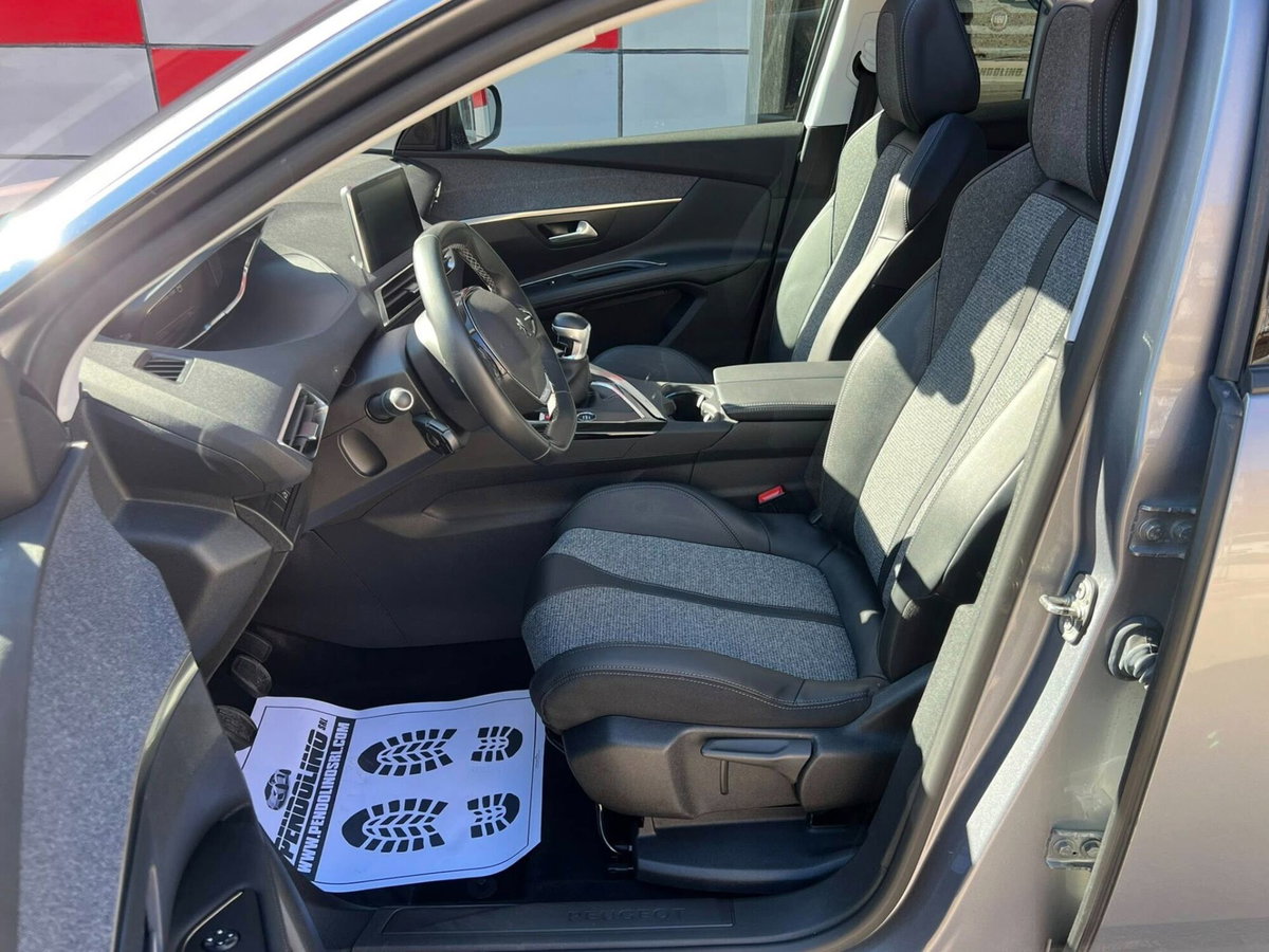 Peugeot 3008 BlueHDi 130 S&S Allure (12)