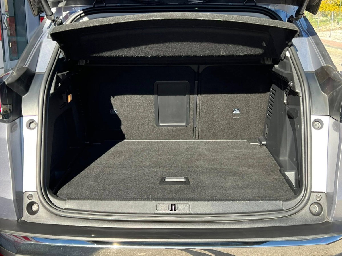 Peugeot 3008 BlueHDi 130 S&S Allure (18)