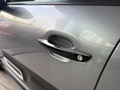 Citroen C3 BlueHDi 100 S&S Shine Pack (19)