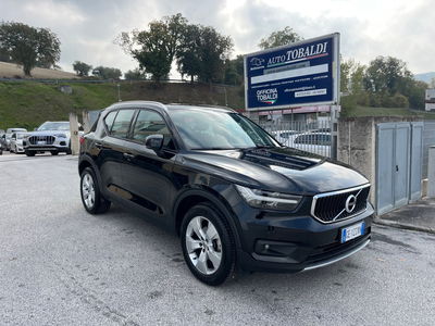 Volvo XC40 T2 Momentum Pro usata