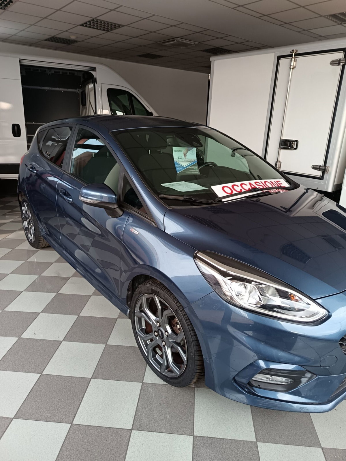 Ford Fiesta 1.0 EcoBoost 100CV 5 porte ST-Line (2)