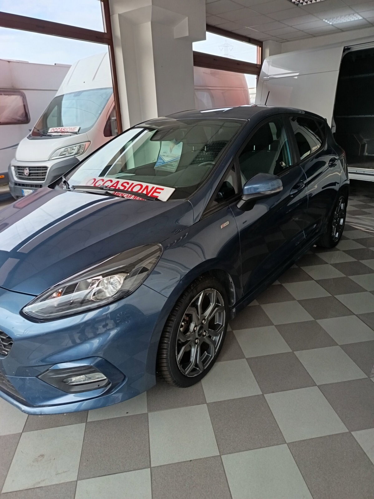 Ford Fiesta 1.0 EcoBoost 100CV 5 porte ST-Line (3)