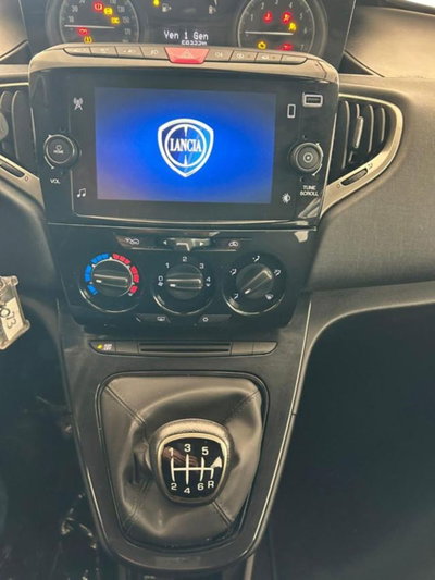 Lancia Ypsilon 1.0 FireFly 5 porte S&S Hybrid Gold Plus (7)