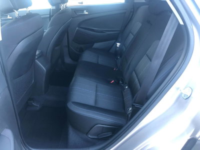 Hyundai Tucson 1.7 CRDi XPossible (12)