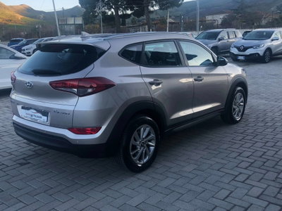 Hyundai Tucson 1.7 CRDi XPossible (5)