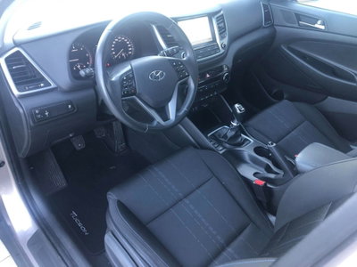 Hyundai Tucson 1.7 CRDi XPossible (8)
