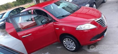 Lancia Ypsilon 0.9 TwinAir 85 CV 5 porte Metano Ecochic Gold usata