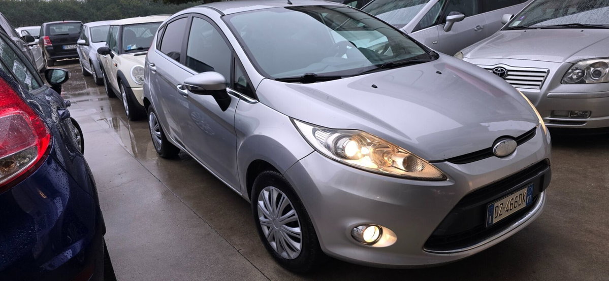 Ford Fiesta 1.4 TDCi 5p. Ghia (11)