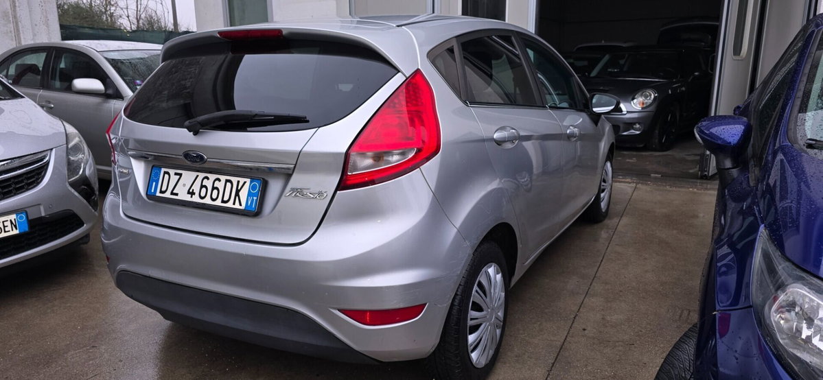 Ford Fiesta 1.4 TDCi 5p. Ghia (13)