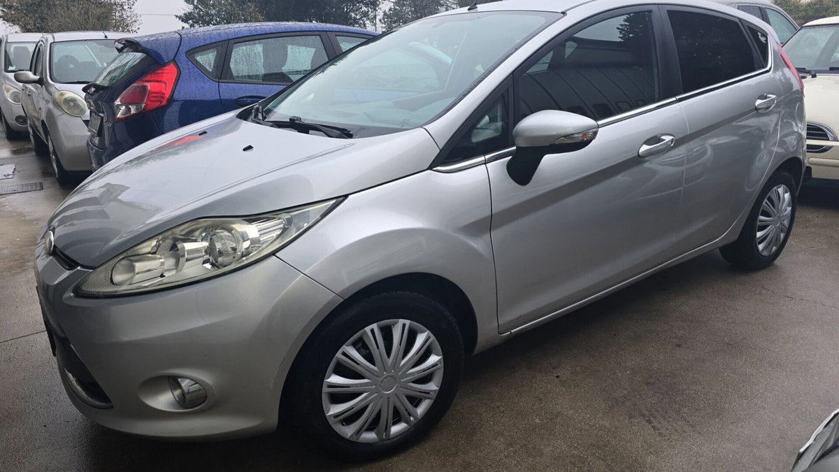 Ford Fiesta 1.4 TDCi 5p. Ghia (6)