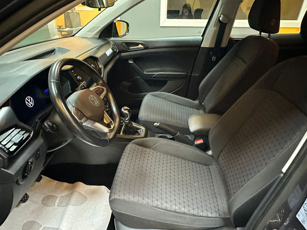 Volkswagen T-Cross 1.0 TSI Style BMT (15)