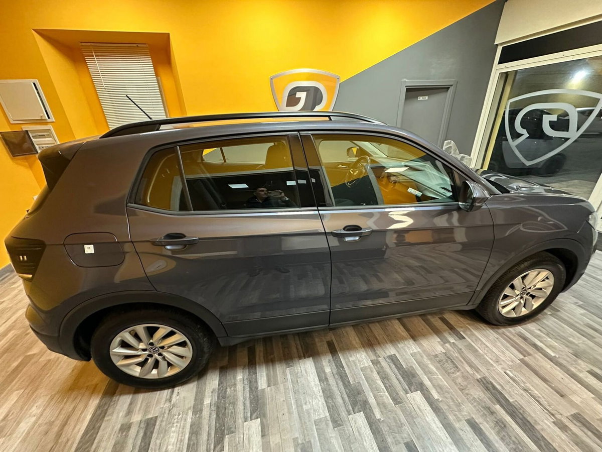 Volkswagen T-Cross 1.0 TSI Style BMT (7)
