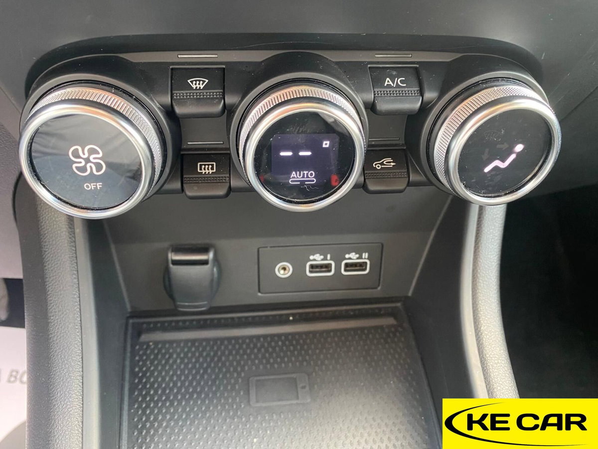 Renault Captur TCe 90 CV Techno (18)