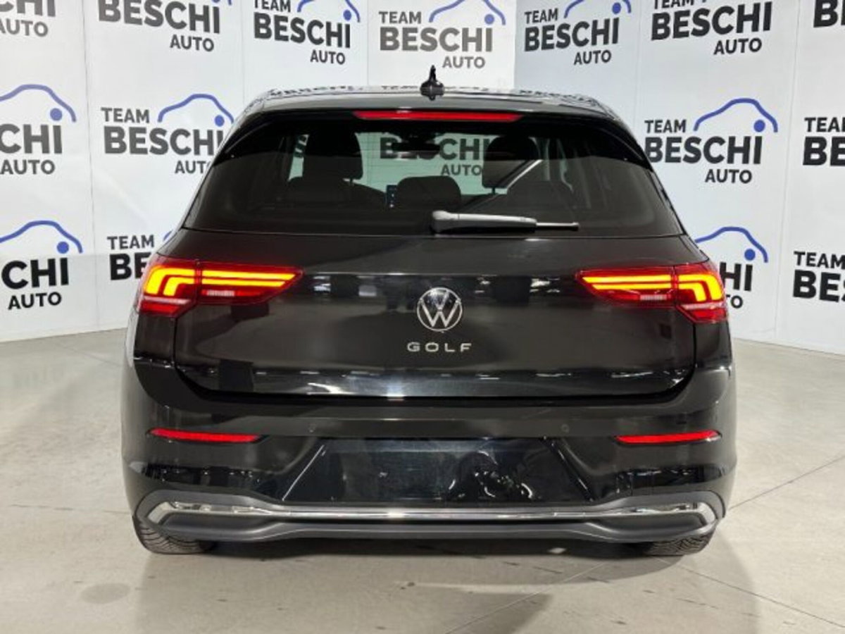 Volkswagen Golf 2.0 TDI 150 CV DSG SCR R-Line (11)