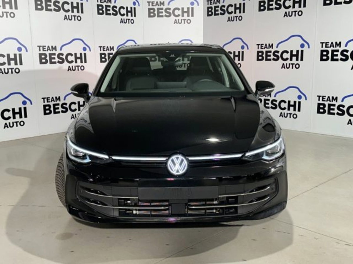 Volkswagen Golf 2.0 TDI 150 CV DSG SCR R-Line (2)