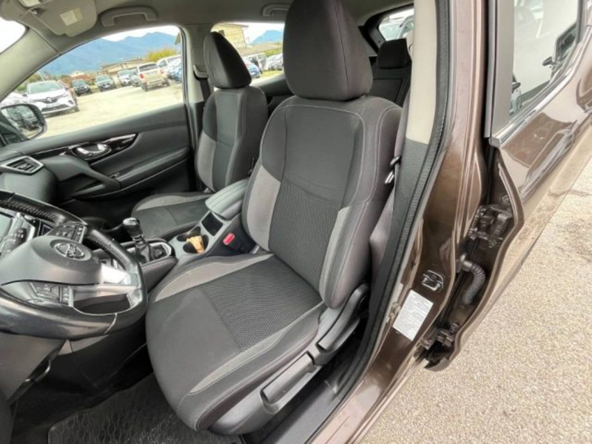 Nissan Qashqai 1.5 dCi 115 CV DCT N-Connecta (8)