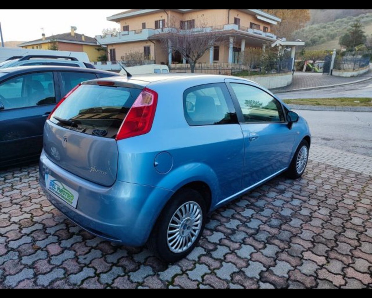 Fiat Grande Punto 1.2 3 porte Active (2)