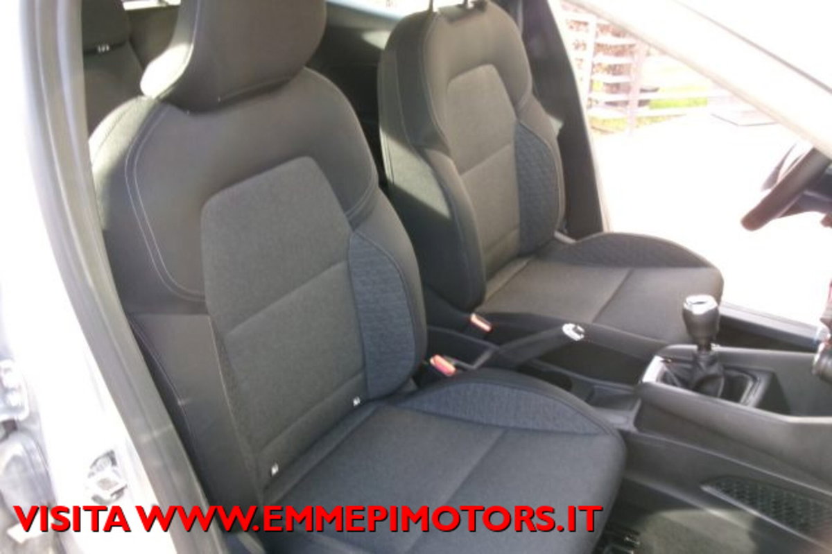 Renault Clio TCe 90 CV 5 porte Business (13)