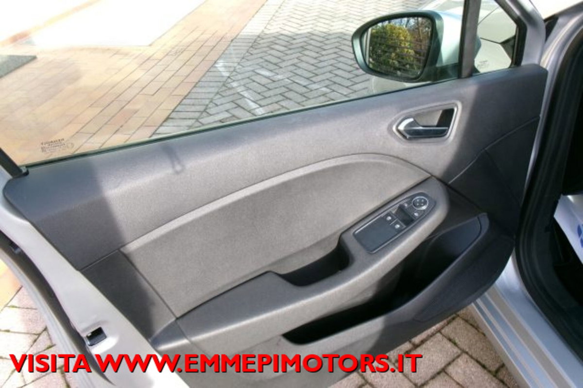Renault Clio TCe 90 CV 5 porte Business (9)