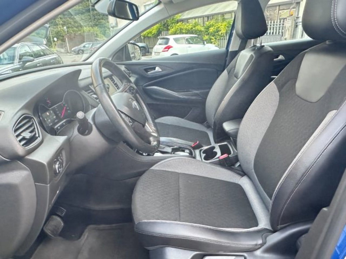 Opel Grandland 1.5 diesel Ecotec aut. Business Elegance (5)