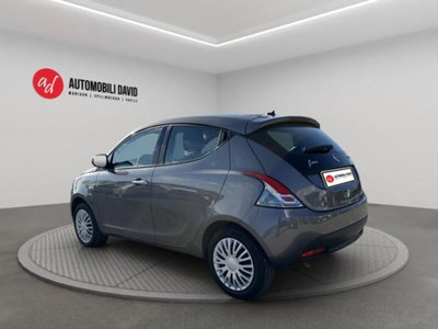 Lancia Ypsilon 1.0 FireFly 5 porte S&S Hybrid Ecochic Silver (3)