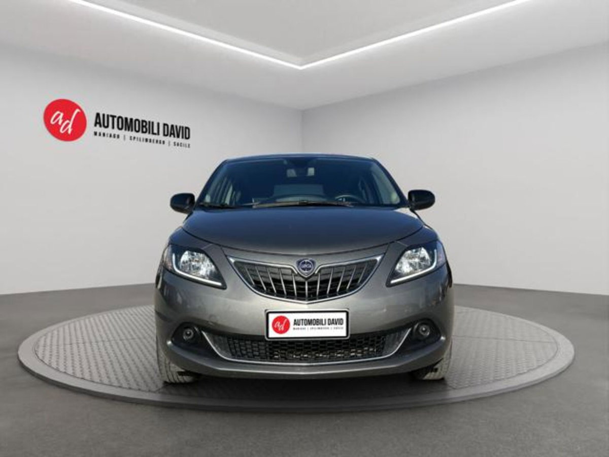 Lancia Ypsilon 1.0 FireFly 5 porte S&S Hybrid Ecochic Silver (5)