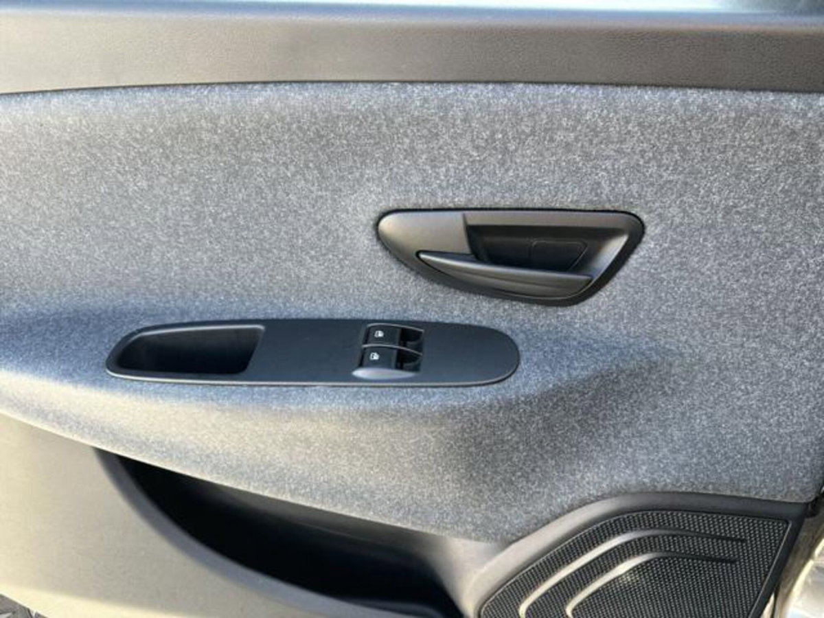 Lancia Ypsilon 1.0 FireFly 5 porte S&S Hybrid Ecochic Silver (9)