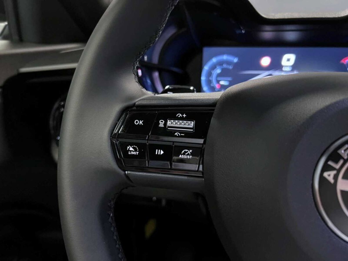 Alfa Romeo Junior 1.2 ibrida Speciale 145cv edct6 (19)