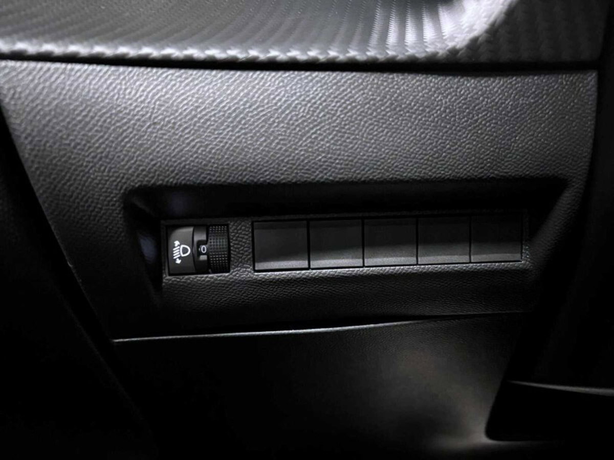 Peugeot 208 PureTech 100 Stop&Start 5 porte Allure (15)